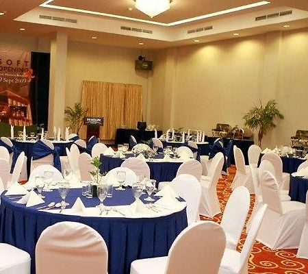 Horison Kendari Hotel Bagian luar foto