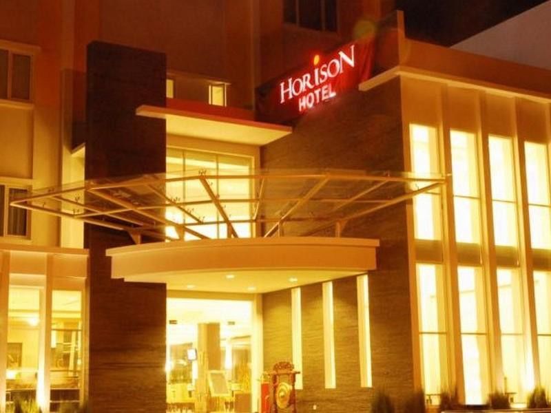 Horison Kendari Hotel Bagian luar foto